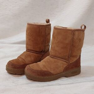 L.L. Bean Tan Suede Winter Boots